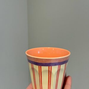 Bicchiere grande con righe rosse