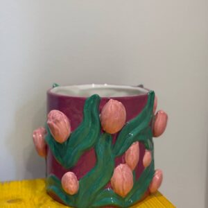 Vaso con tulipani