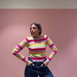 Maglia a righe colorata