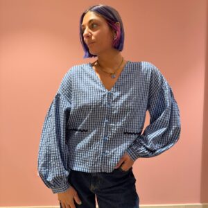 Blusa a quadri celeste e blu