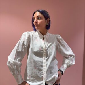 Camicia con gatti giapponesi ricamati