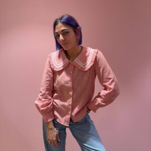 Camicia vichy bianca e rossa con maxi colletto