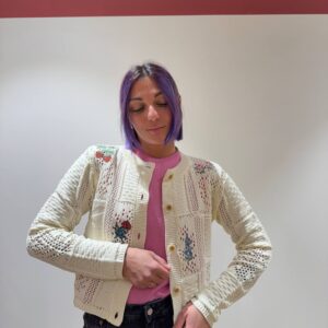 Maglia traforata con patch