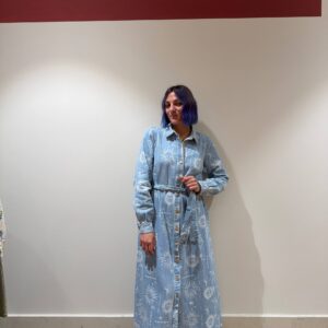 Abito in denim con stampa sole e luna