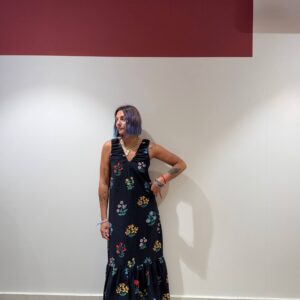 Abito lungo nero con fiori
