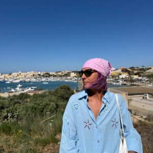 Camicia celeste con pizzo sangallo