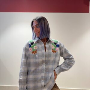 Camicia a quadri con ricami