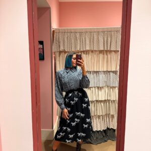 Gonna midi nera con cavalli celesti